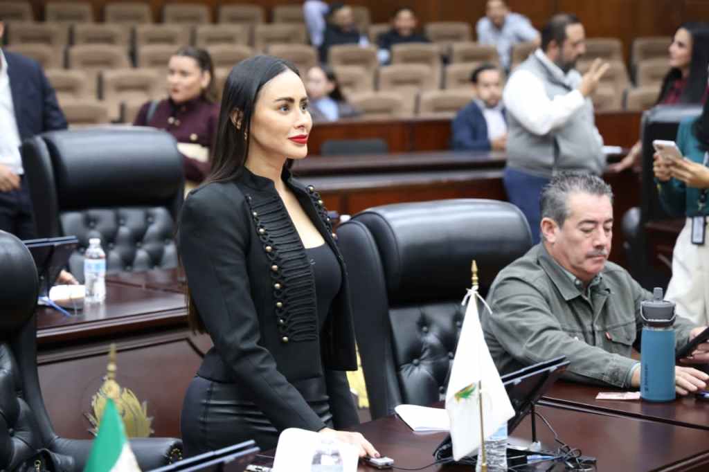 Impulsa Cynthia Mont reglas para viajar con animales en el transporte público