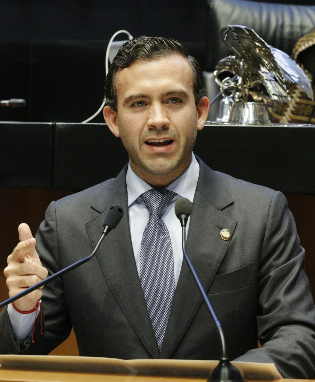 SENADOR GABRIEL ELIZONDO BUSCA QUE NINGUNA FAMILIA PASE HAMBRE MIENTRAS CUIDA A UN PACIENTE&nbsp;HOSPITALIZADO