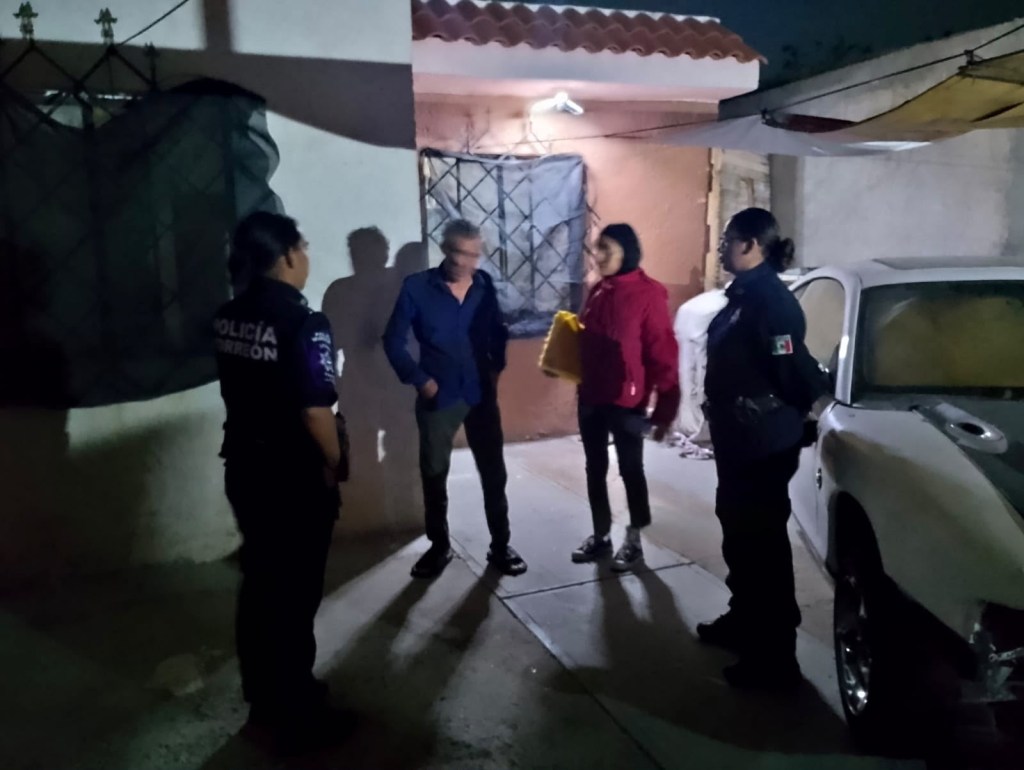 AUXILIA UNIDAD VIOLETA A JOVEN DESORIENTADA Y LA REÚNE CON SU FAMILIA