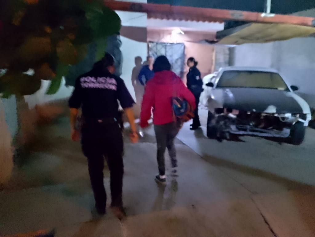 DETIENEN A CONDUCTOR Y DOS HOMBRES POR AMENAZAS TRAS REPORTE DE MANEJO TEMERARIO DE TRANSPORTE PÚBLICO