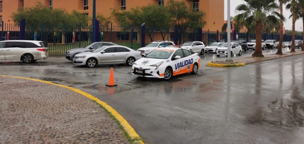 EXHORTA TRÁNSITO Y VIALIDAD A EXTREMAR PRECAUCIONES AL CONDUCIR DURANTE LLUVIAS Y FUERTES&nbsp;VIENTOS