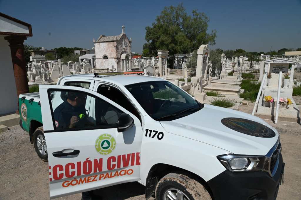 Prepara Gobierno de Betzabé panteones municipales para recibir a las familias en Día de&nbsp;Muertos