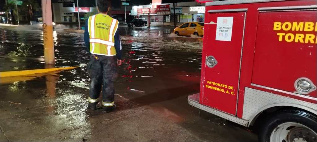 MUNICIPIO Y GOBIERNO DEL ESTADO ATIENDEN COLONIAS ANEGADAS TRAS LAS&nbsp;LLUVIAS