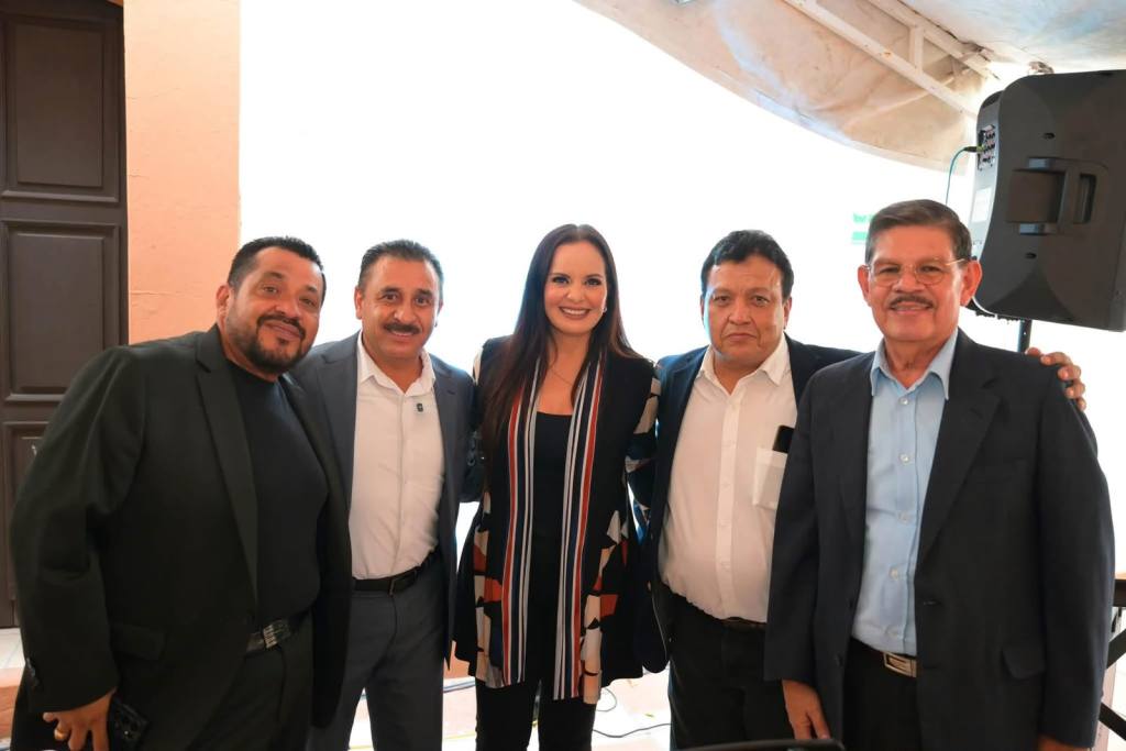 SUSY TORRECILLAS SOSTIENE ENCUENTRO CON MÉDICOS DE LA LAGUNA EN EL MARCO DE SU&nbsp;CONMEMORACIÓN